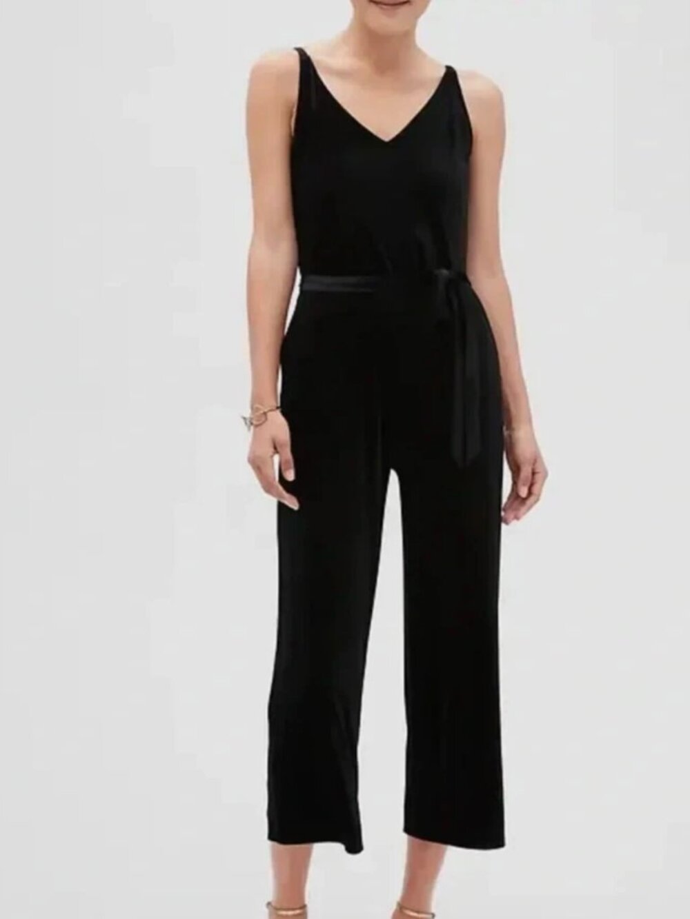 Size 6 Petite - BANANA REPUBLIC Women's Black Velvet Sleeveless Belted Jumpsuit